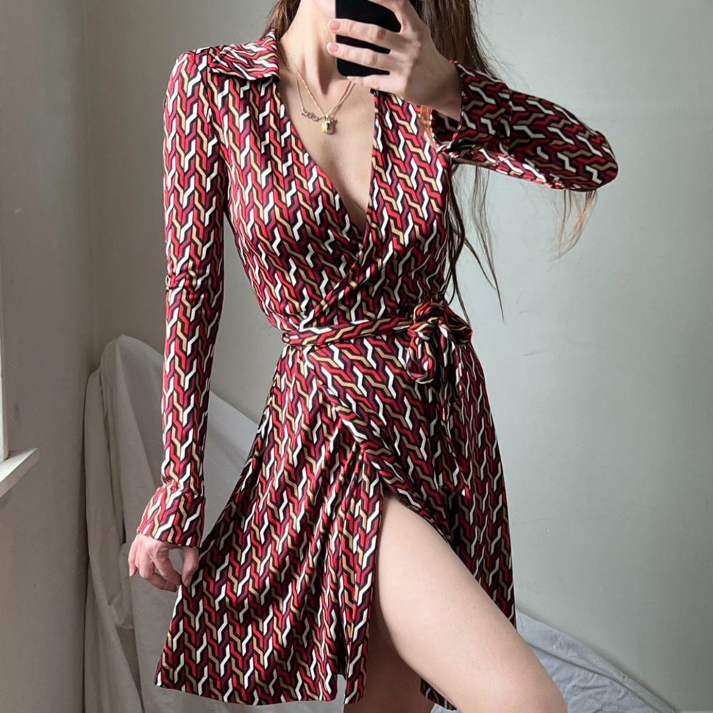 Vintage y2k Diane Von Furstenberg silk wrap dress Size 6 - Picture 1 of 5